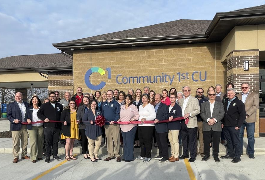 Shenandoah ribbon cutting
